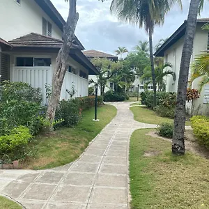 https://finest-accommodation-renfrew-place-4-12-renfrew-rd-apt.hotelsochorios.net